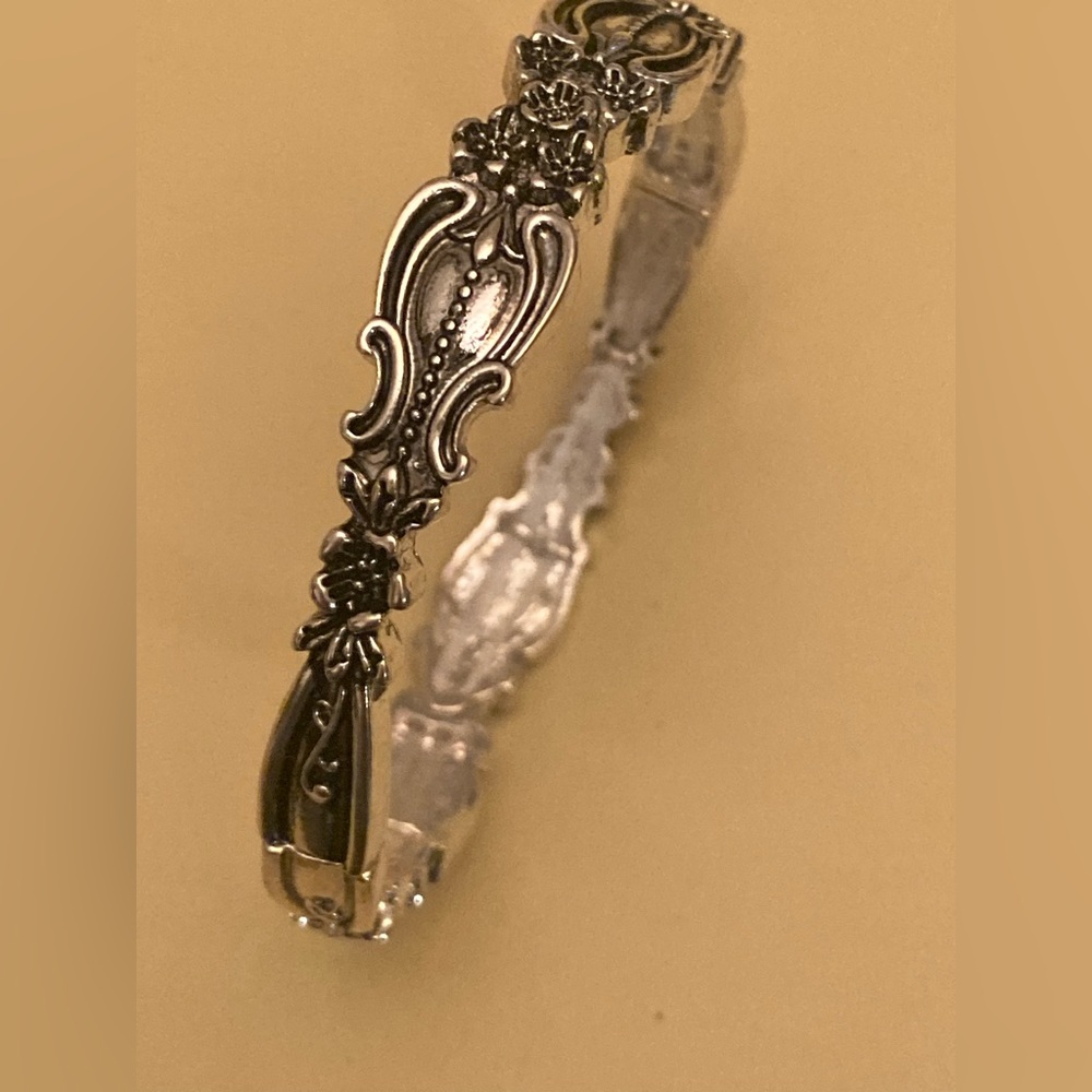 Icon Silver Spoon Bracelet - Picture 4 of 5